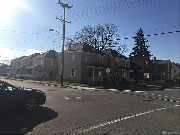 3rd image of 218 N College St