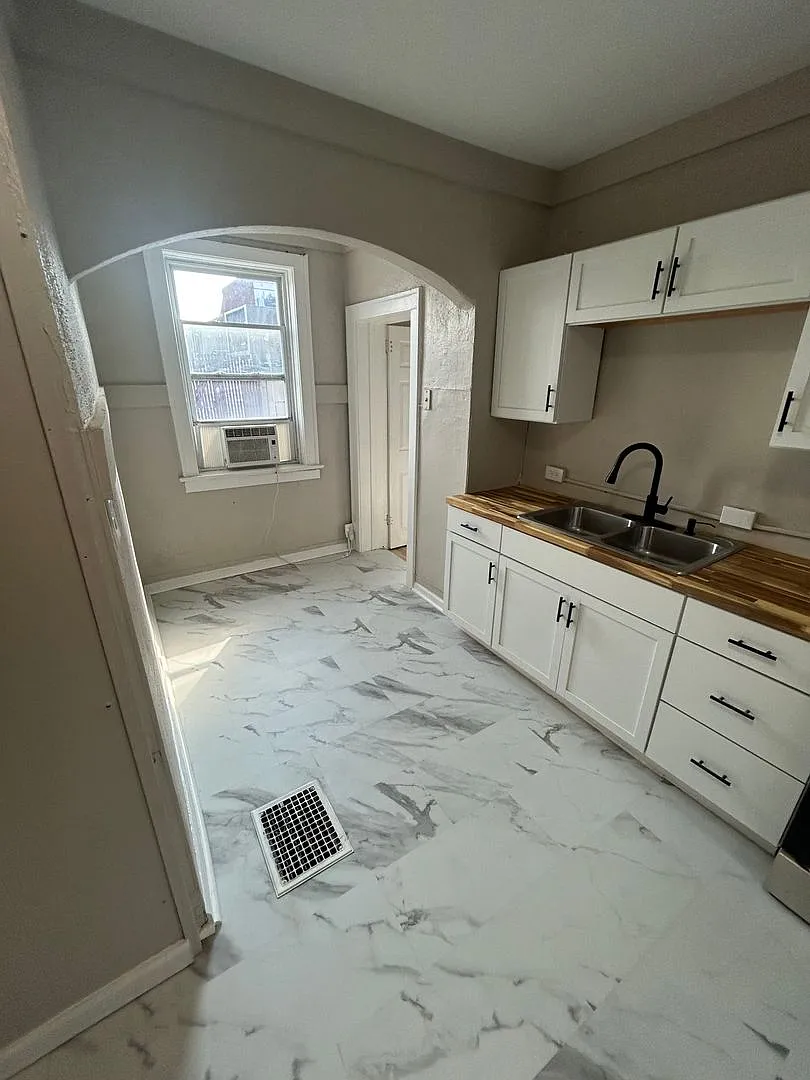 2905 Madison Ave — Photo 3
