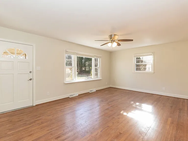 518 Buttonwood Dr — Photo 10