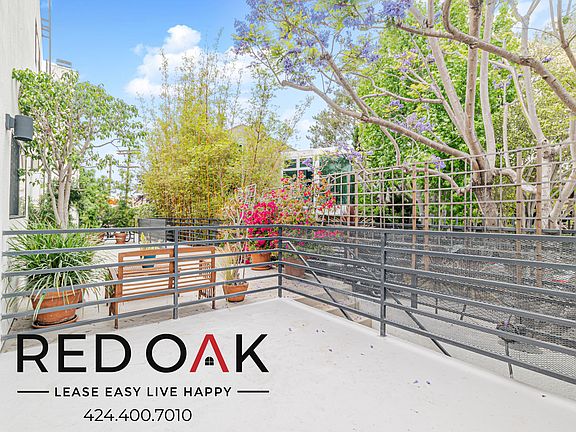 3rd image of 2500 Abbot Kinney Blvd #7123-1