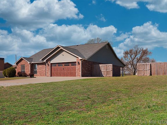 5th image of 31948 Dogwood Cir