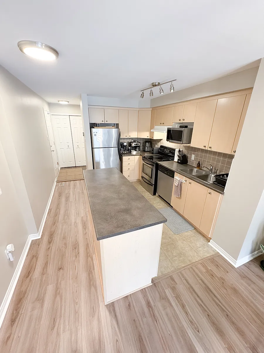 Building Photo - 710 Reardon Private