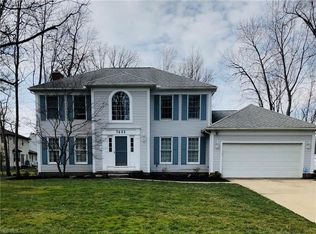 7633 Saint James Dr, Mentor, OH 44060