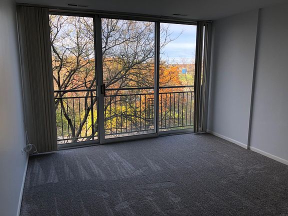 3rd image of 5810 Oakwood Dr Unit 4G