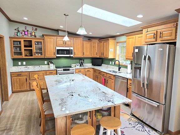 5th image of 44097 Hawes Beach Rd