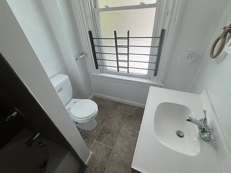 309 Gist St — Photo 7