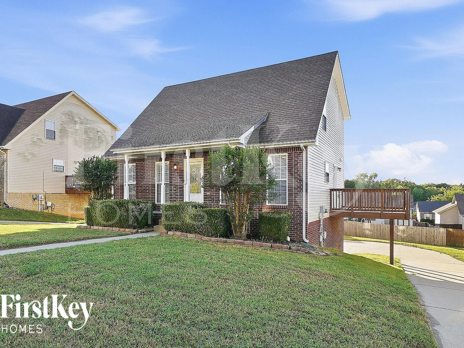 3 bed, 2.0 bath, 1920 sqft, $1,730 — Photo 1