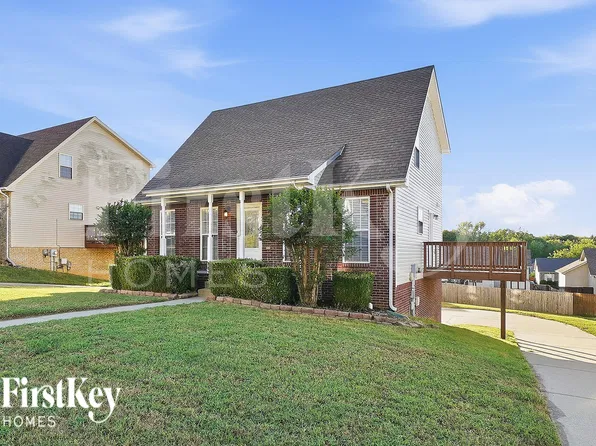644 Foxfield Dr, Clarksville, TN 37042