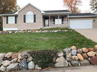 240 Lotus Dr, Morton, IL 61550