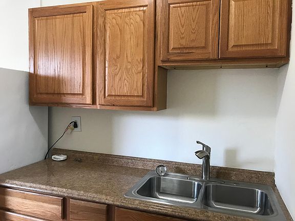 4th image of 6173 N Winchester Ave #3
