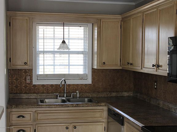 3rd image of 11305 Cypress Dr