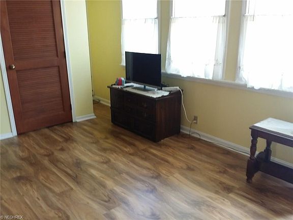 2nd image of 25475 Country Club Blvd Unit 3