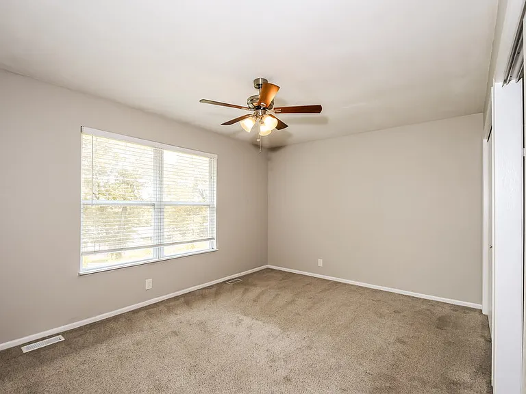 1249 Waldorf Dr — Photo 10