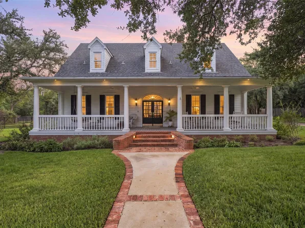 103 Royal Springs Ln, Crawford, TX 76638
