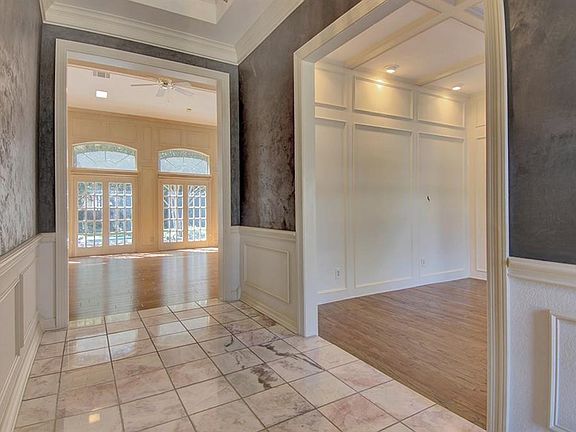 2nd image of 3401 Woodhaven Ct
