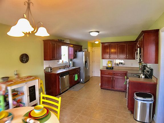 4th image of 961 Glenhurst Way