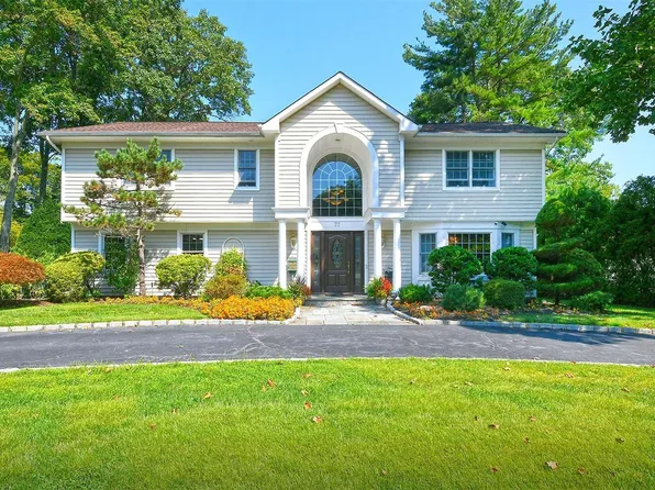 77 Cardinal Drive, East Hills, NY 11576