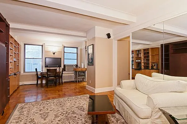 Sold by Prime Manhattan | media 18