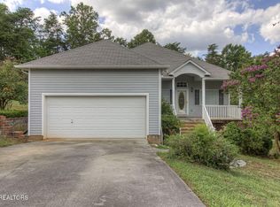 729 Emerald Ave, Kodak, TN 37764