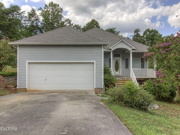 729 Emerald Ave, Kodak, TN 37764