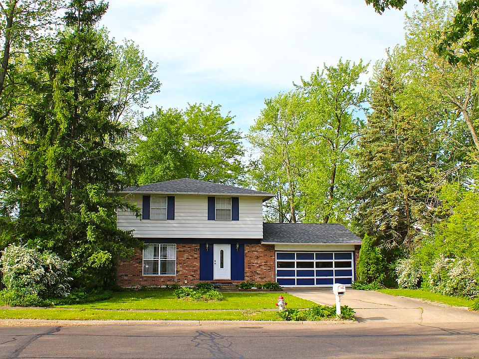 1st image of 327 Amfield Ct