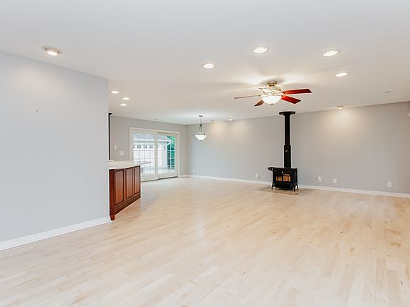 5th image of 525 Briarcliff Ln