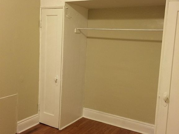 5th image of 1715 Main St APT 8
