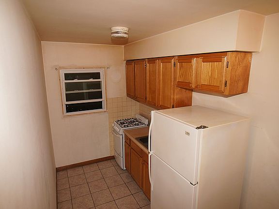 5th image of 3201 S Harlem Ave APT 2