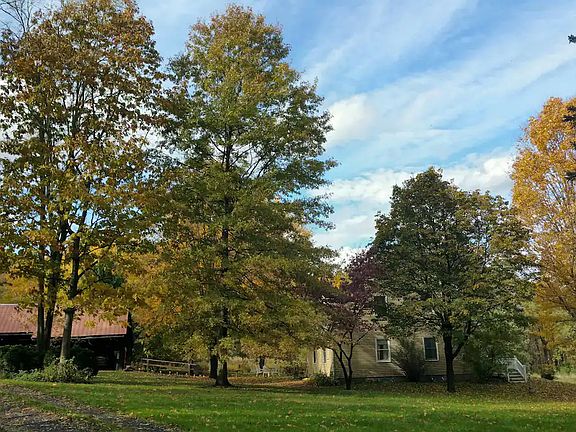 3rd image of 1140 Agard Rd