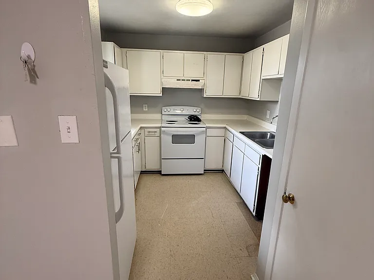 104 Vieux Orleans Cir #B — Photo 2