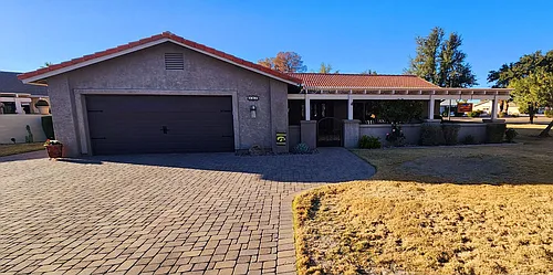587 Leisure World Photo 1