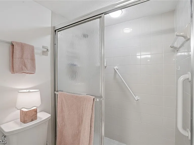 5905 Trailwinds Dr #816 — Photo 23