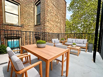 431 Columbia Street, #2