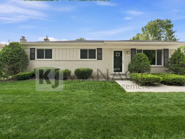 19753 Merriman Rd, Livonia, MI 48152