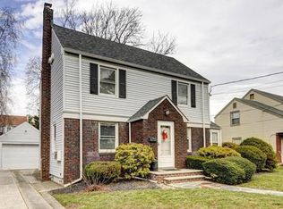 226 N Park Dr, Woodbridge, NJ 07095