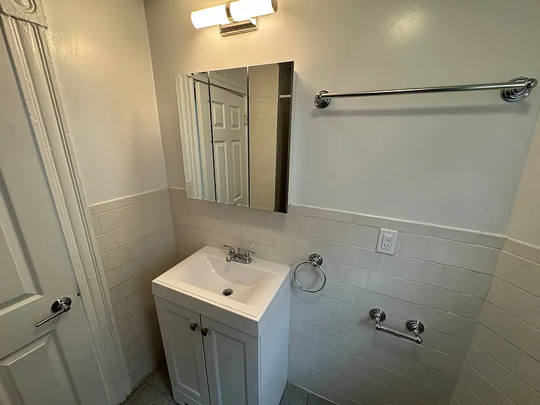 35 Cameron Ave #2 — Photo 6