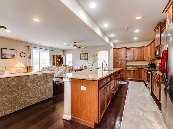 4th image of 4007 Cameron Dr NE
