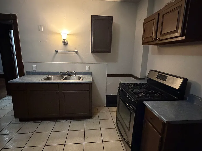 2931 N Dr William Finlayson St #A — Photo 6