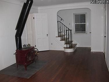2nd image of 6905 Meadowbrook Ave