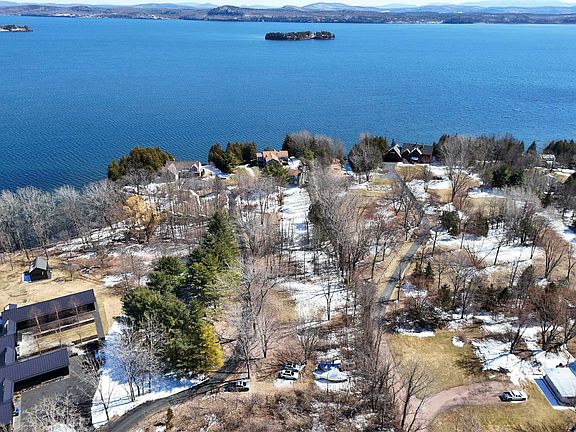 3rd image of 25 Cavendish Cove