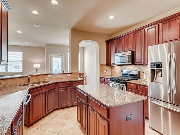 5th image of 5907 Heron Dr