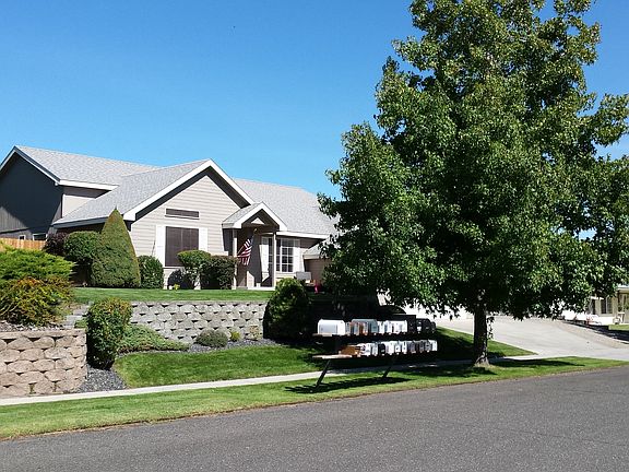 5th image of 4407 Hilltop Dr