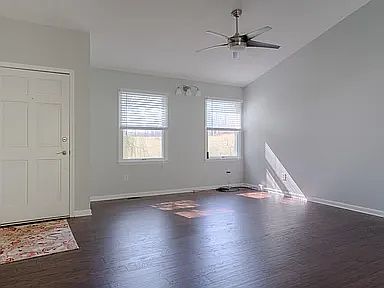 5th image of 2480 Glade Dr SE