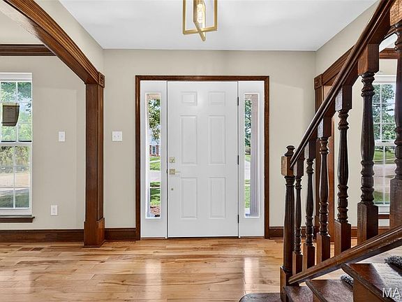 4th image of 2113 Bow Tree Ct
