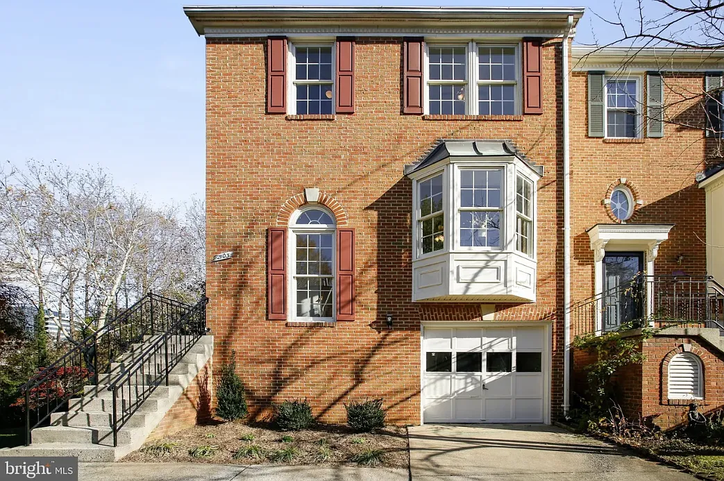 3 bed, 2114 sqft, $3,950 — Photo 1