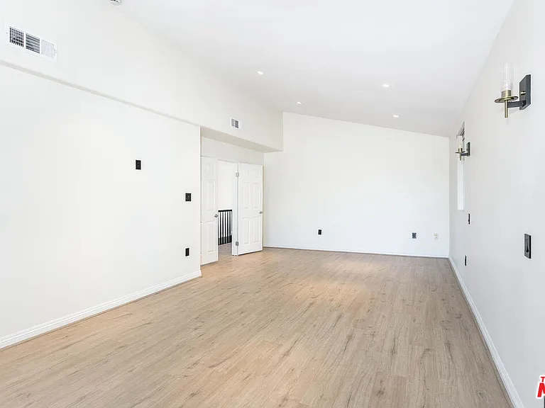 2914 Castle Heights Ave — Photo 10
