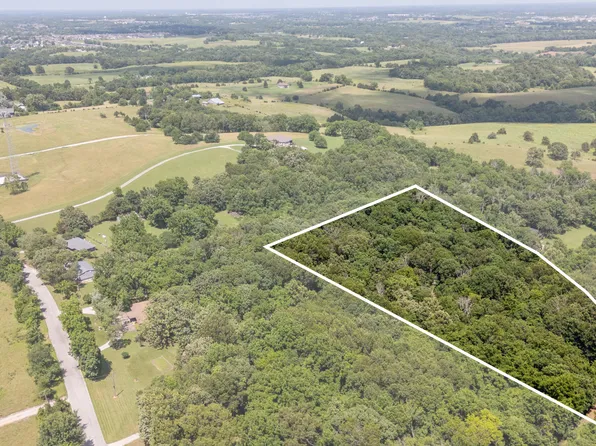 1326 Sassafras Lane, Nixa, MO 65714