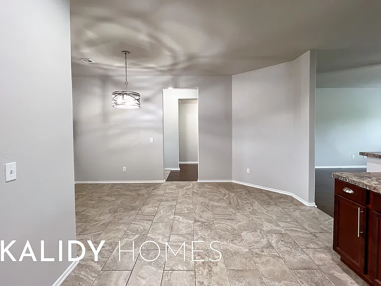 2901 Cider Mill Ln — Photo 9