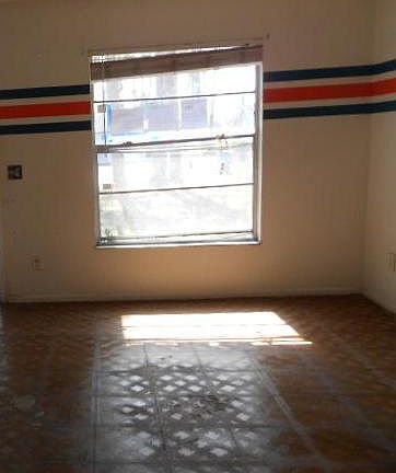 4th image of 16 Aspen St