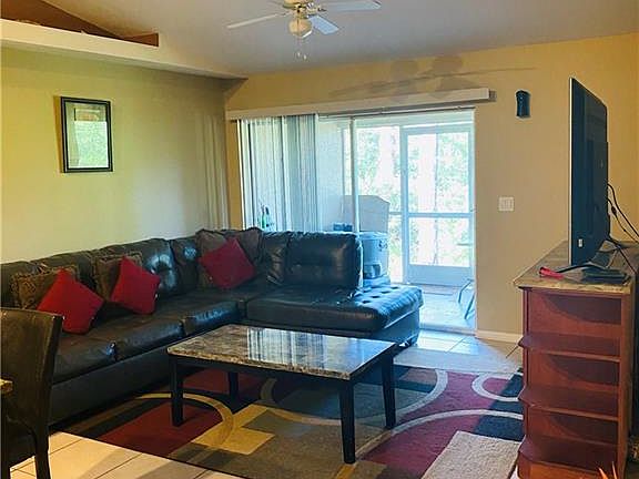 3rd image of 4816/4818 SW 28th St